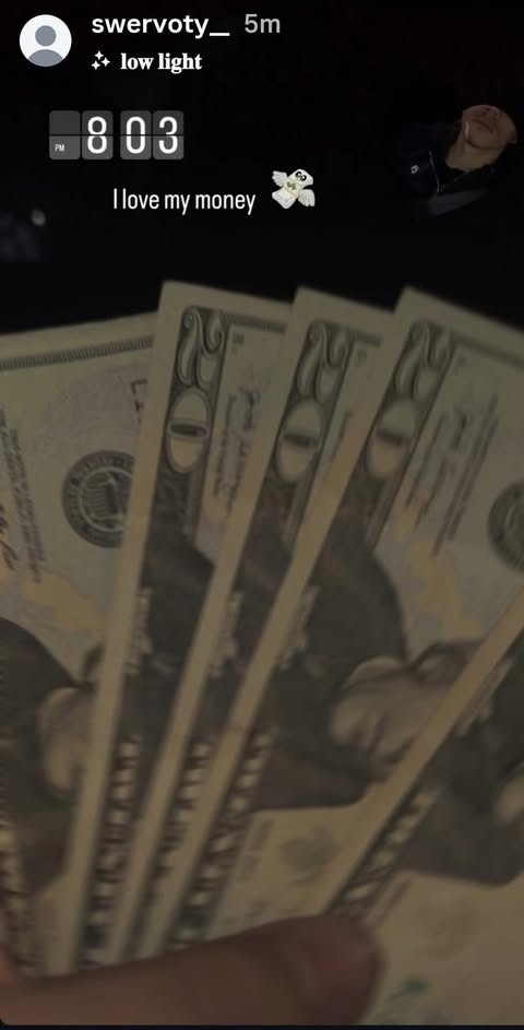 kikigodmother's tweet image. What’s crazy is he posted this right after I sent him the money. talking about “I love my money.” No, you mean my money that I sent you! After lying about paying me back! I really hope karma eats you up alive for lying! And you know exactly why you did it too!