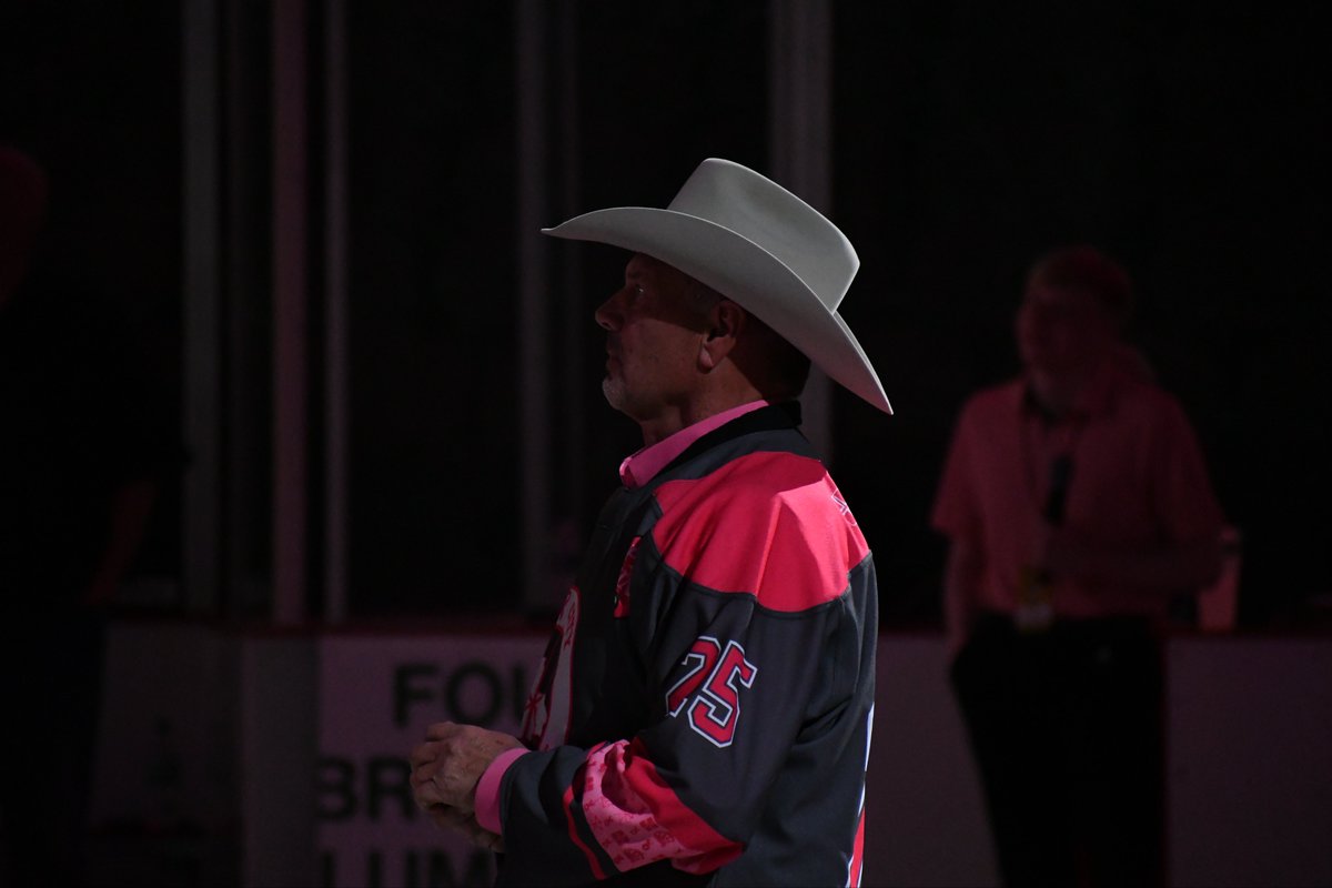 Musketeerhockey's tweet image. Tonight we play for Clint 🎀

#SCMusketeers | #USHL | #SiouxCity