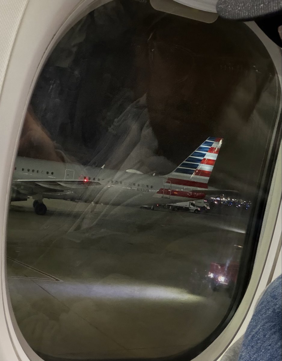 Peace out, Chicago. ✌️