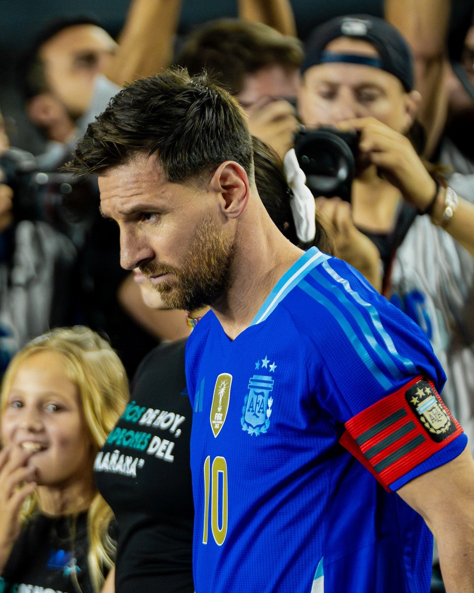 sergetrevorr's tweet photo. Tweets pas risquer : Messi est encore le MEILLEUR JOUEUR DU MONDE !!! https://t.co/7NRDGzCDD3