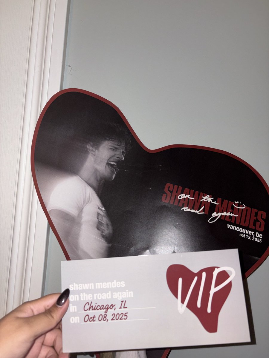 I went to #OnTheRoadAgainVancouver but I got Chicago by mistake lol 
I appreciate it anyway! 🤍 ✨