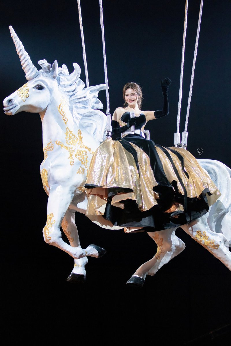 ENGLOTxNJ's tweet image. สัมผัสได้ถึงพลังแห่งหัวใจที่ถ่ายทอดผ่านถ้อยคำอบอวลด้วยความรักความห่วงใยและกำลังใจที่ส่งถึงกันอย่างอ่อนโยน 

ALWAYS US ENGLOT19
#อิงล็อต #englot
#FinalMGI2025xENGLOT