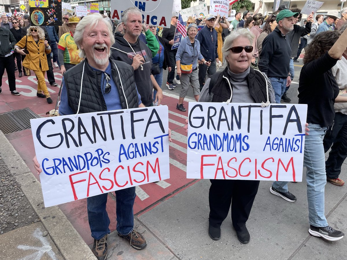 acnewsitics's tweet image. Found Antifa!!!!!