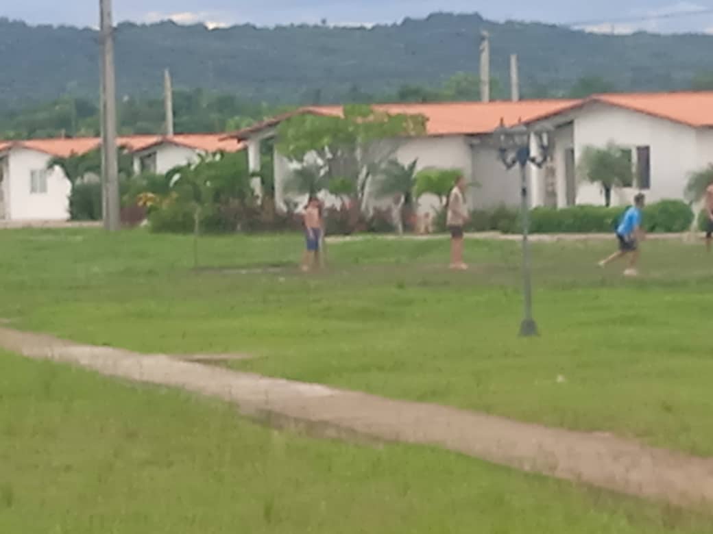 Es muy grato siempre, ver que en todo el municipio de #Yaguajay, el deporte este activo, brindando recreación a niños, jóvenes y adultos, en cualquier espacio de la comunidad. #SanctiSpiritusEnMarcha. <a href="/DeivyPrezMartn1/">Deivy Pérez Martín</a> <a href="/AlexisLorente74/">Alexis Lorente Jiménez</a> <a href="/jit_digital/">JIT Deporte Cubano</a> <a href="/GHNordelo5/">Gerardo Hdez. Nordelo</a>