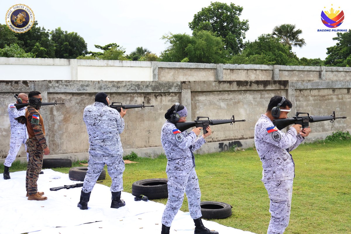 Philippine_Navy's tweet image. PRECISION TRAINING | PH #Navy in Visayas Sharpens Readiness Through Marksmanship Training
👉🏽facebook.com/share/p/16EBsf…
#ProtectingtheSeasSecuringOurFuture
#ModernandMultiCapablePHNavy
#OneAFPOnePhilippines
#StrongAFPStrongPhilippines