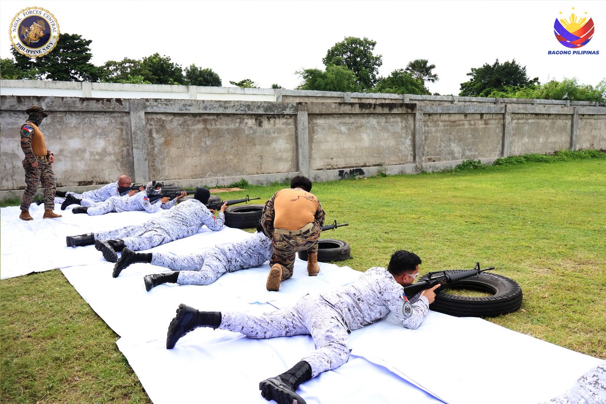 Philippine_Navy's tweet image. PRECISION TRAINING | PH #Navy in Visayas Sharpens Readiness Through Marksmanship Training
👉🏽facebook.com/share/p/16EBsf…
#ProtectingtheSeasSecuringOurFuture
#ModernandMultiCapablePHNavy
#OneAFPOnePhilippines
#StrongAFPStrongPhilippines