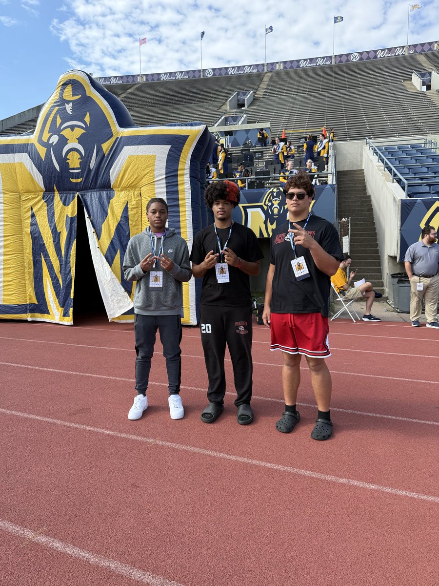 Had a great time at <a href="/racersfootball/">Murray State Football</a> game today. Thank you to <a href="/CoachSatterly/">Hayden Satterly</a> for the personal invitation. It was good to meet <a href="/CoachM11es/">Me'Leick Miles</a> <a href="/CoachStiff/">Danny Stiff</a>  as well. Appreciate the input from them. Looking forward to making a trip back.

<a href="/Doug_Preston1/">Doug Preston - HFC JOHN HARDIN</a> <a href="/sixstarfootball/">Six Star Football | PLUS+</a> <a href="/PrepRedzoneKY/">Prep Redzone Kentucky</a>