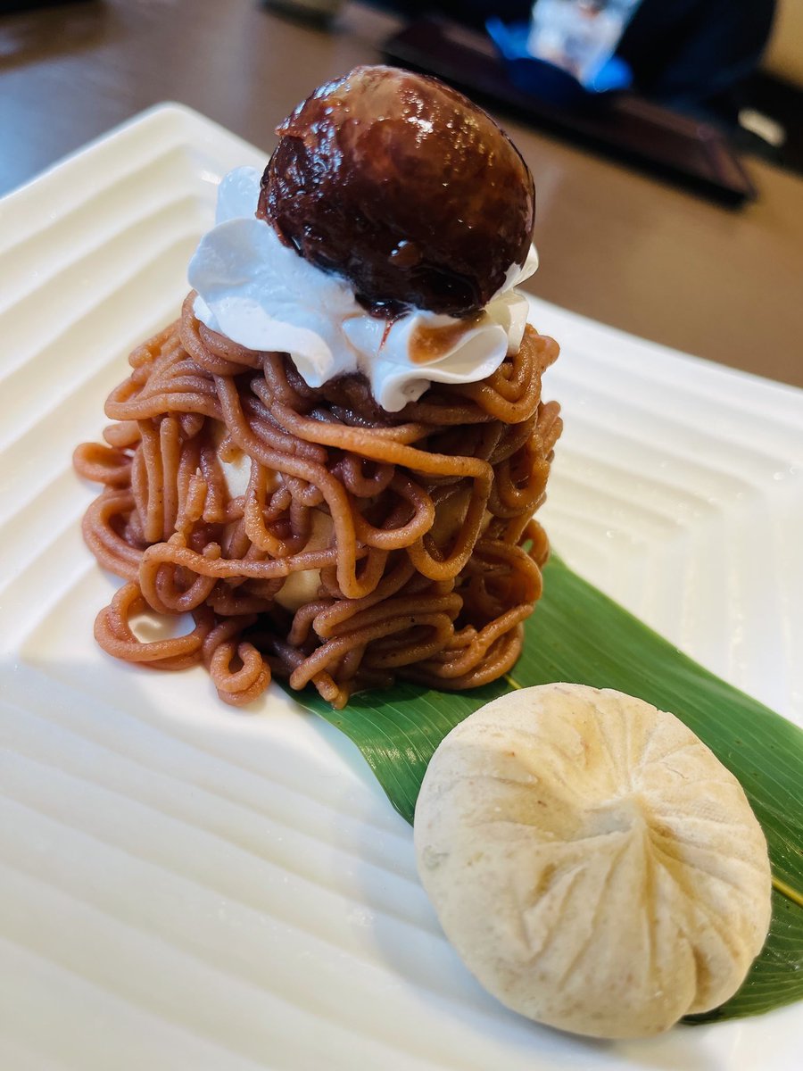昨日も美味しいご飯を🍚ご馳走に
デザートは栗きんとんとモンブラン🌰🍨アイス🫶
大好物三昧🥺ྀི✨