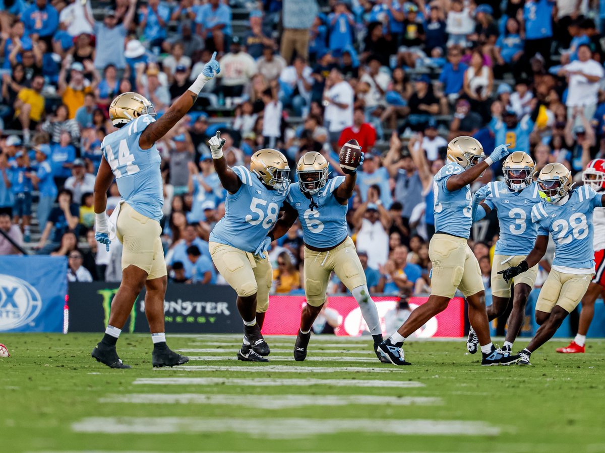 Delivering the 𝗕𝗢𝗢𝗠 💥

<a href="/IsaiahChisom4/">Isaiah Chisom</a> x <a href="/jonjonvaughns04/">Jonathan Vaughns</a>