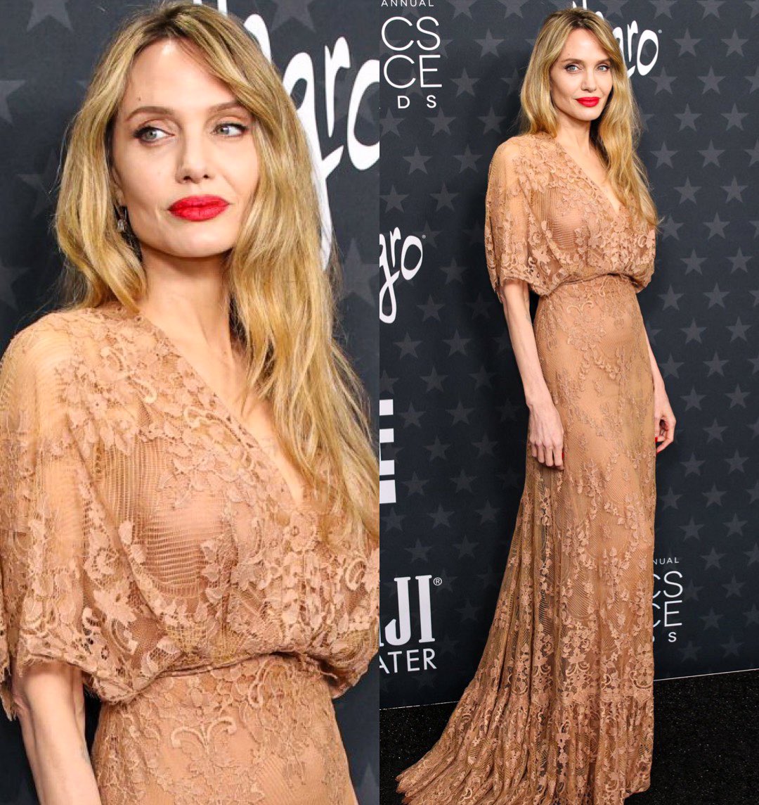 Angelina Jolie (@angelinajoli017) on Twitter photo 