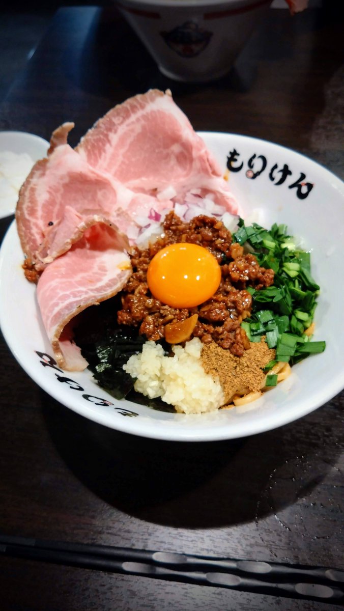 そして大宮宮原と言えば盛田軒🍜
大宮と甲府(+浦和、広島、群馬、大阪、川崎)を繋ぐ最重要拠点、
限定のとり坦々と台湾まぜそば最高に美味でした🔥
また伺います、皆さまも是非🐐🍜

#盛田軒 #もりけん #もりたラーメン研究所
<a href="/morikenmiyahara/">盛田軒〜もりたラーメン研究所〜</a>