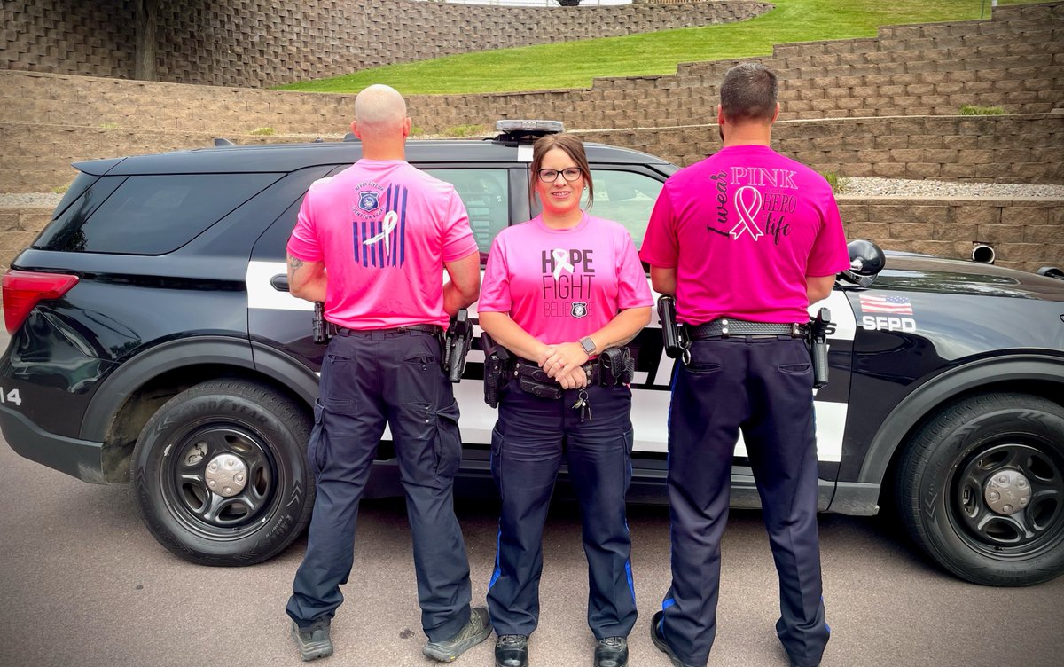 siouxfallspd's tweet image. In support of Breast Cancer Awareness Month, SFPD wears PINK!  /980