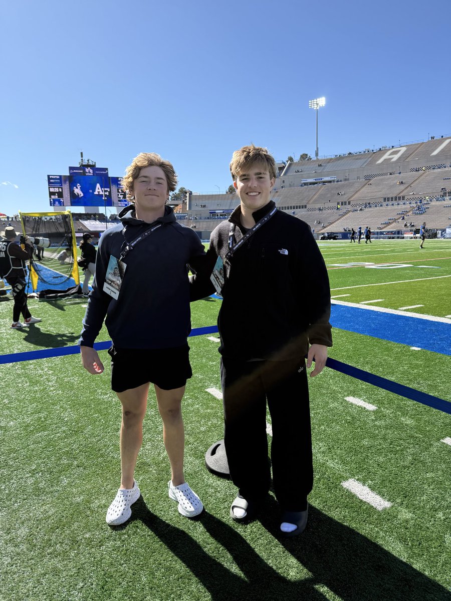 JaxsonCSanders's tweet image. Had a great time up at AirForce today! Super appreciative for all the hospitality! 

@WillsLakota @AF_FBRecruiting @Coach_Sanford2 @coachtbowens @Wes_Kieschnick @KirschkeTravis @SixZeroAcademy @zachwilsonvalor @BrandonHuffman