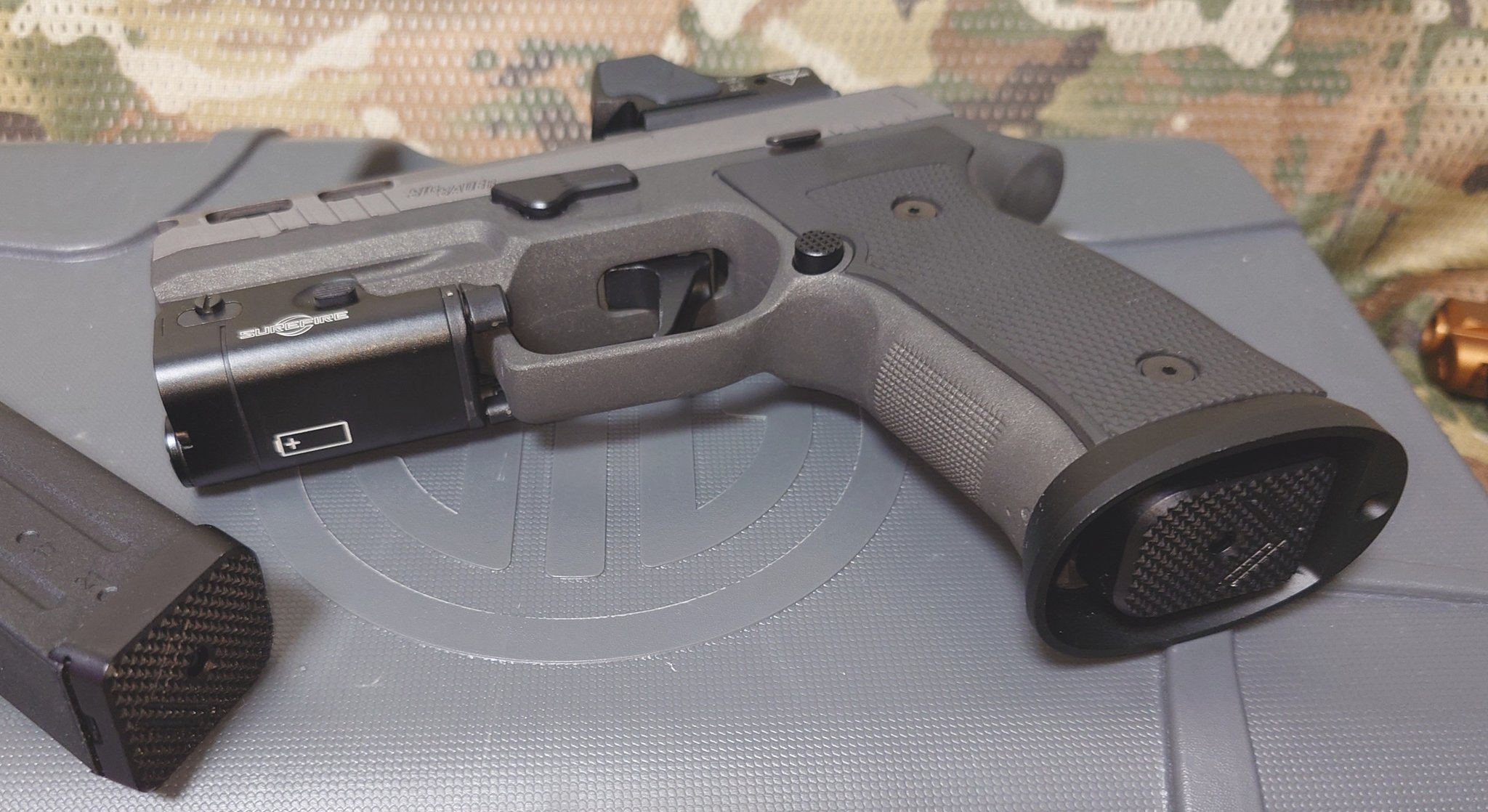 トイガン NT 1/48 SCALE JAPAN GROUND SELF DEFENSE FORCE TYPE 16 MANEUVER