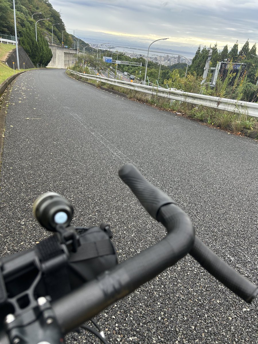 twobytwo_sp's tweet image. 小雨ですがいつものポタリング🚴
ウェットなんで通勤車☺️
気温は丁度良い感じです。