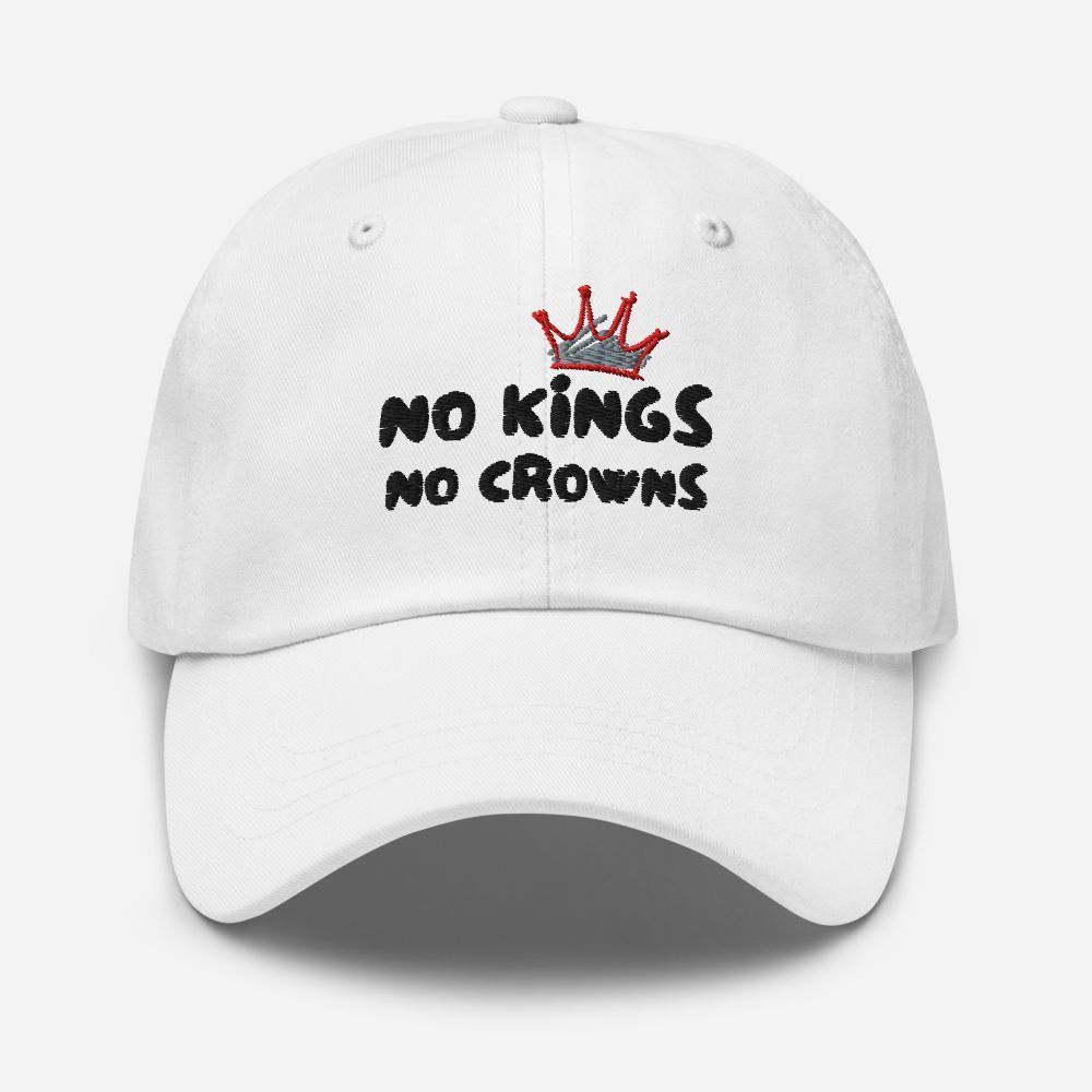 NoKingsNoCrowns's tweet photo. "In this possibly terminal phase of human existence, democracy and freedom are more than just ideals to be valued - they may be essential to survival."
— Noam Chomsky
https://t.co/9cqREcnWdh
#nocrowns #nokings #nokingsprotest #october18 #october18th #nokingsnyc https://t.co/CDgJ8YMjAC