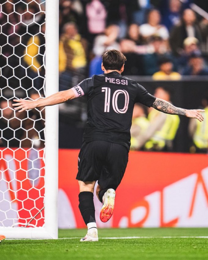 MessiFranceFan_'s tweet photo. 📊 Lionel Messi en MLS cette saison

🏟️ 28 matchs
⚽️ 29 buts
🎯 19 passes décisives
🥇 Meilleur buteur de MLS
🥇 Meilleur passeur de MLS
🥇 Joueur le plus décisif de MLS
🎖️ Joueur avec le plus de trophées d’homme du match
🎖️ Meilleur dribbleur de MLS https://t.co/LlnZYFqUQm