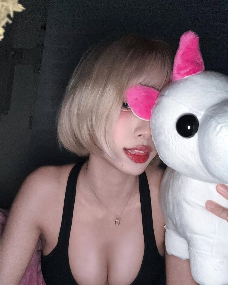 ゴム付けてくれるなら全然ホテル行きます♡
新栄か今池ならすぐ飛んできます