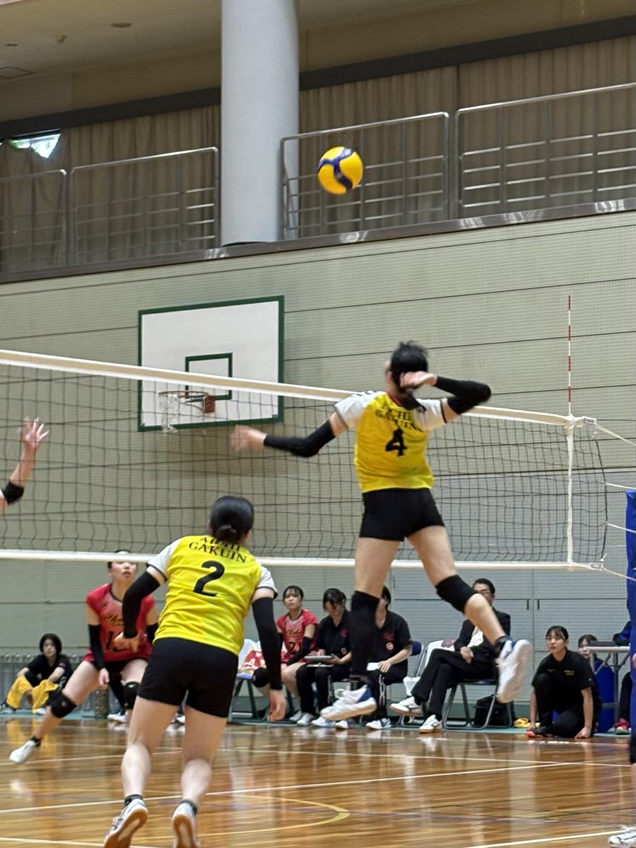 tokai_vb's tweet image. 【2025年度 東海秋季女子1部リーグ戦 11日目】
Bコート第1試合
愛知学院大学vs中部学院大学
25-11
25-10
19-25
25-23
セットカウント3-1
愛知学院大学の勝利です!