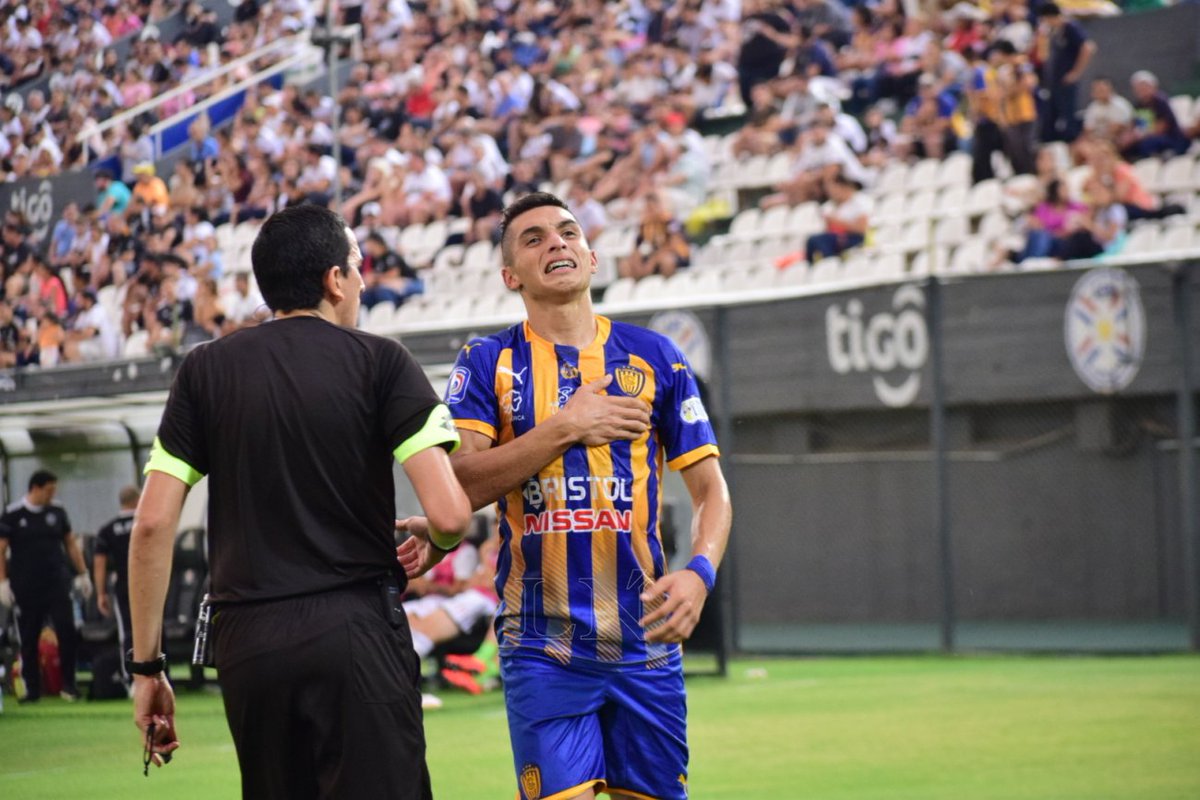 Trinostalgico_'s tweet image. Inclusive Serna já jogou no Sportivo Luqueño, o simpático clube local em que Dom Romero iniciou sua carreira.