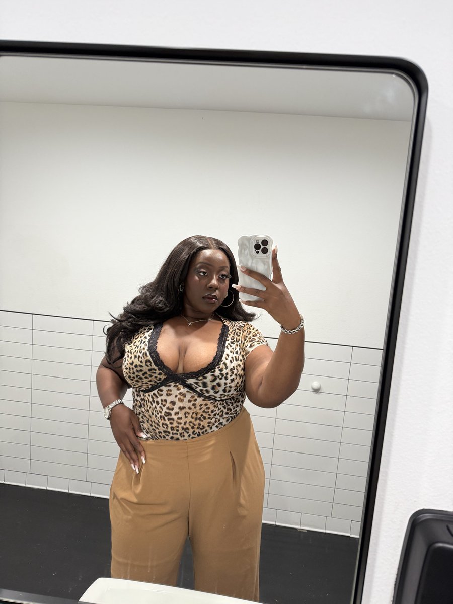 Been gravitating to cheetah/leopard lately🐾