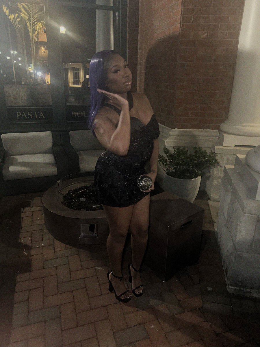 neshaayonna's tweet photo. libra princess https://t.co/JLAgDitYtZ