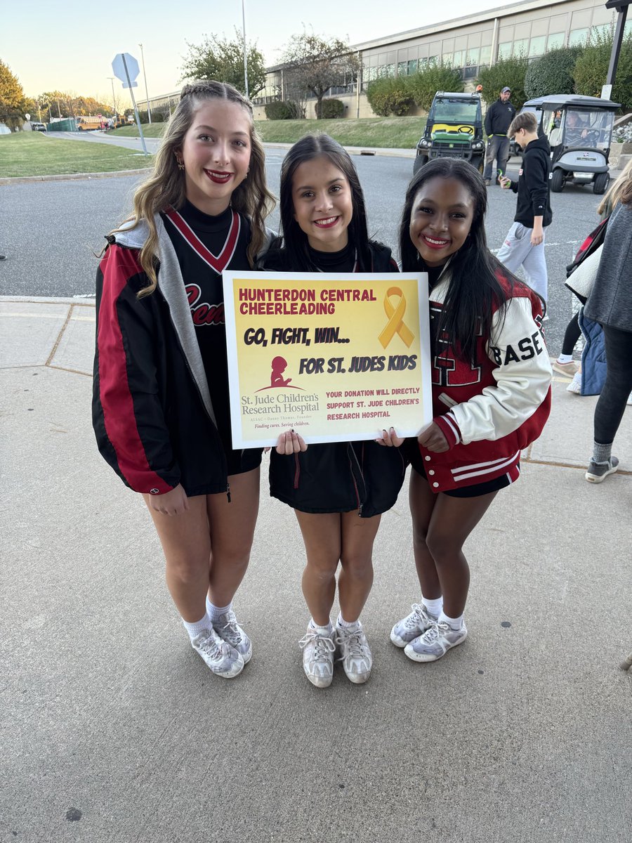 HC__Cheer's tweet photo. So thankful to have so much support from both our local community and fellow cheer programs to support two great causes this weekend! Thank you to everyone who donated and purchased t-shirts!🩷🎀💛🎗️ https://t.co/F0K0HInuKB