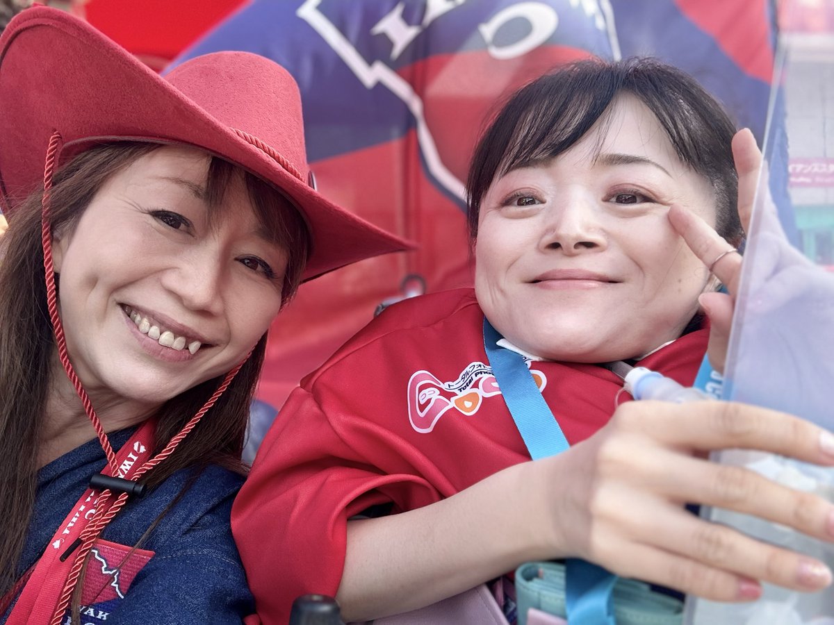 atsuko_shike's tweet photo. 昨日４年越しの夢の
【スタジオcoco七五三デー】開催致しました！

Blue jeans着物の販売
千絵ちゃんの折り紙教室
着物を着たちびっこ達が
エスコートキッズ‼️
車椅子で登場させたい
希望をいわきFCの大倉社長をはじめ、フロントの
皆さんがご尽力下さり
願いが叶いました。ありがとうございました😊 https://t.co/13rDltde8C