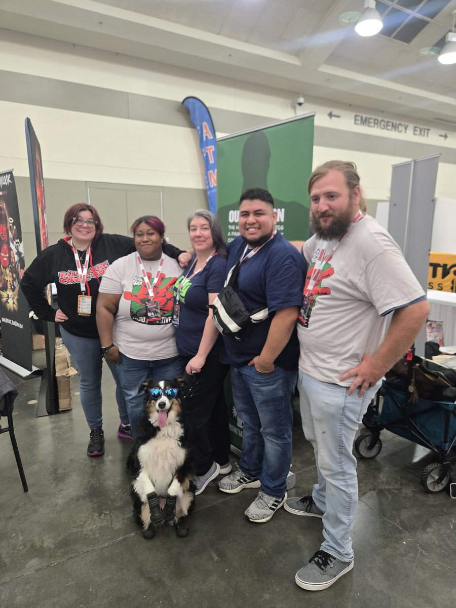 heroinitiative's tweet image. Massive love to the #HeroInitiative volunteers this weekend at @baltimorecomics 💚 They keep the booth running, the crowds smiling, and the mission alive.

If you see one, tell them they’re the real heroes!

#BCC2025 #BeTheHero #VolunteerAppreciation