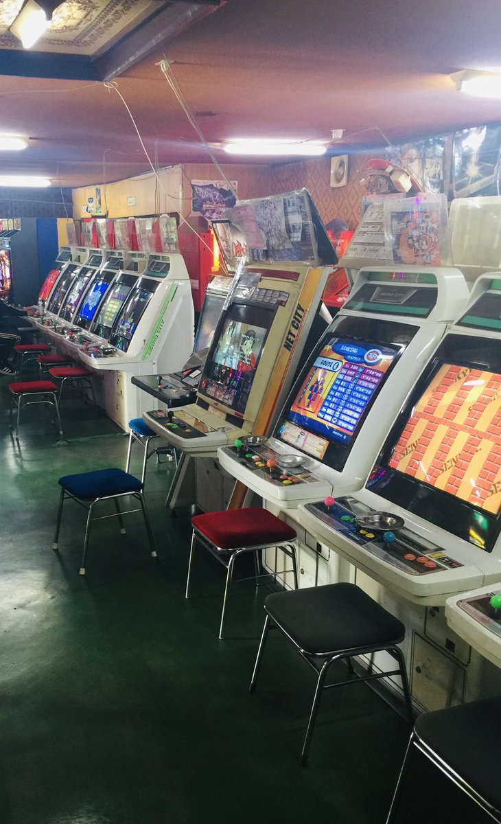 POP13736388's tweet image. これだよ

#レトロ自販機
#アーケードゲーム