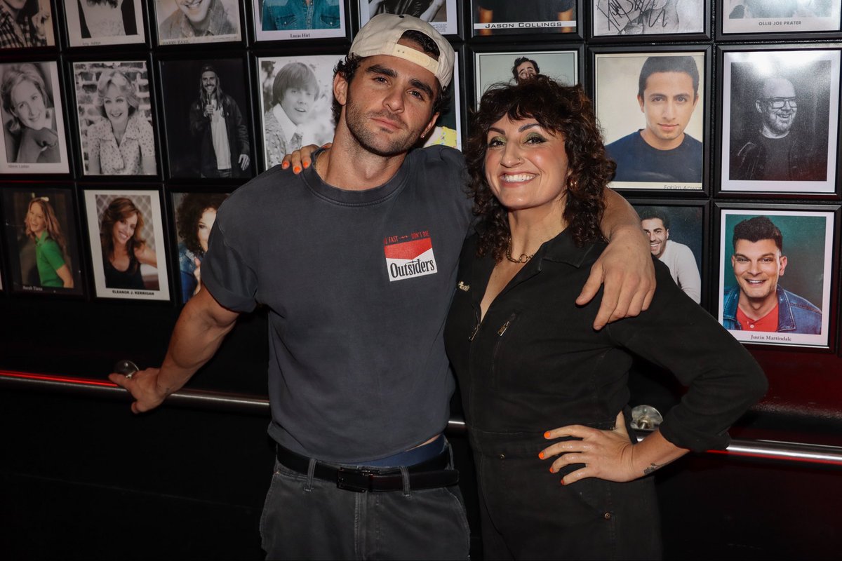 TheRobFlo's tweet image. Last night at the comedy store!