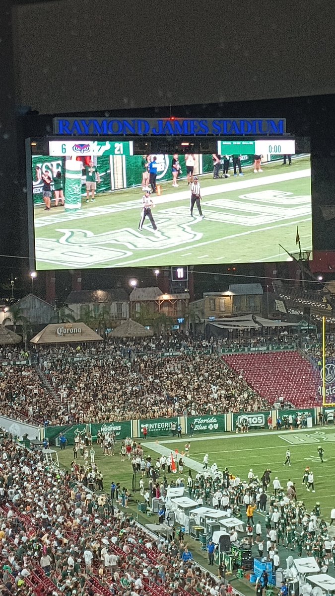 Garrison Smith 28 yard FG as half ends. USF 21 FAU 6.
#USFFootball #FAUFootball #dougmilesmedia #American_Conf #CollegeFootball