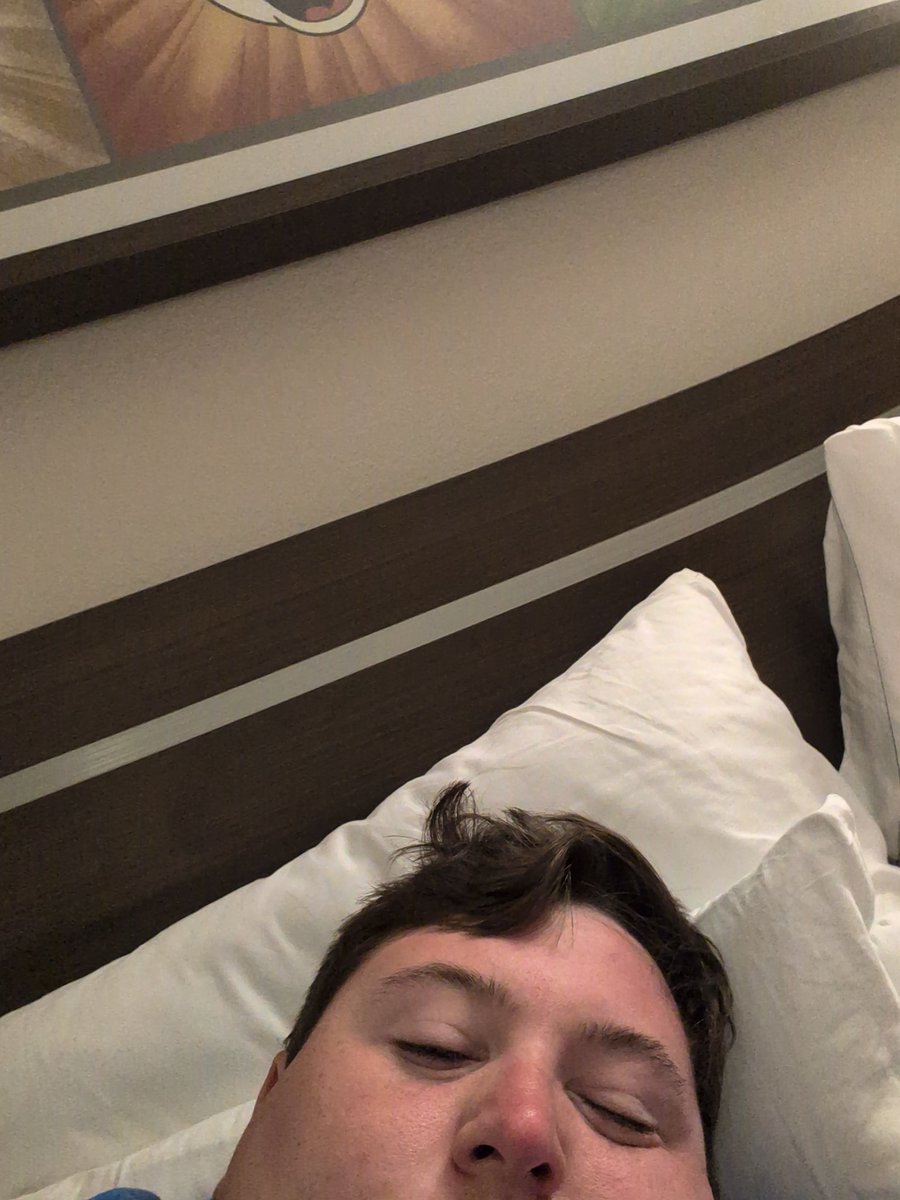 Two days at Universal, one night of Halloween Horror Nights, and two days of Disney World

I'm tired lol