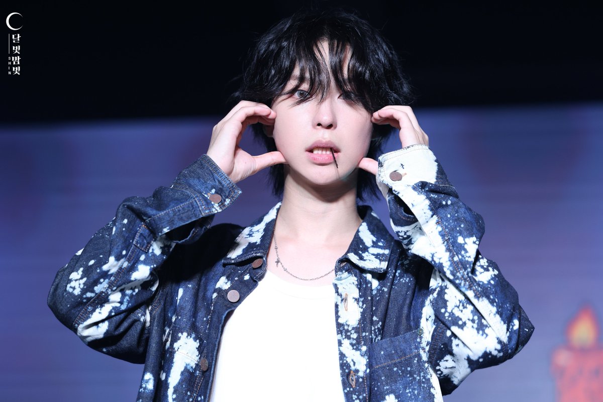 251018
GHOST9 JAPAN FANMEETING 2025 in TOKYO 

실삔 열일-`🖤´-
#이신 #SHIN #미남이신 #김수현 #シン
#GHOST9 #고스트나인
#ゴーストナイン
#THE_STORY_WE_SHARE