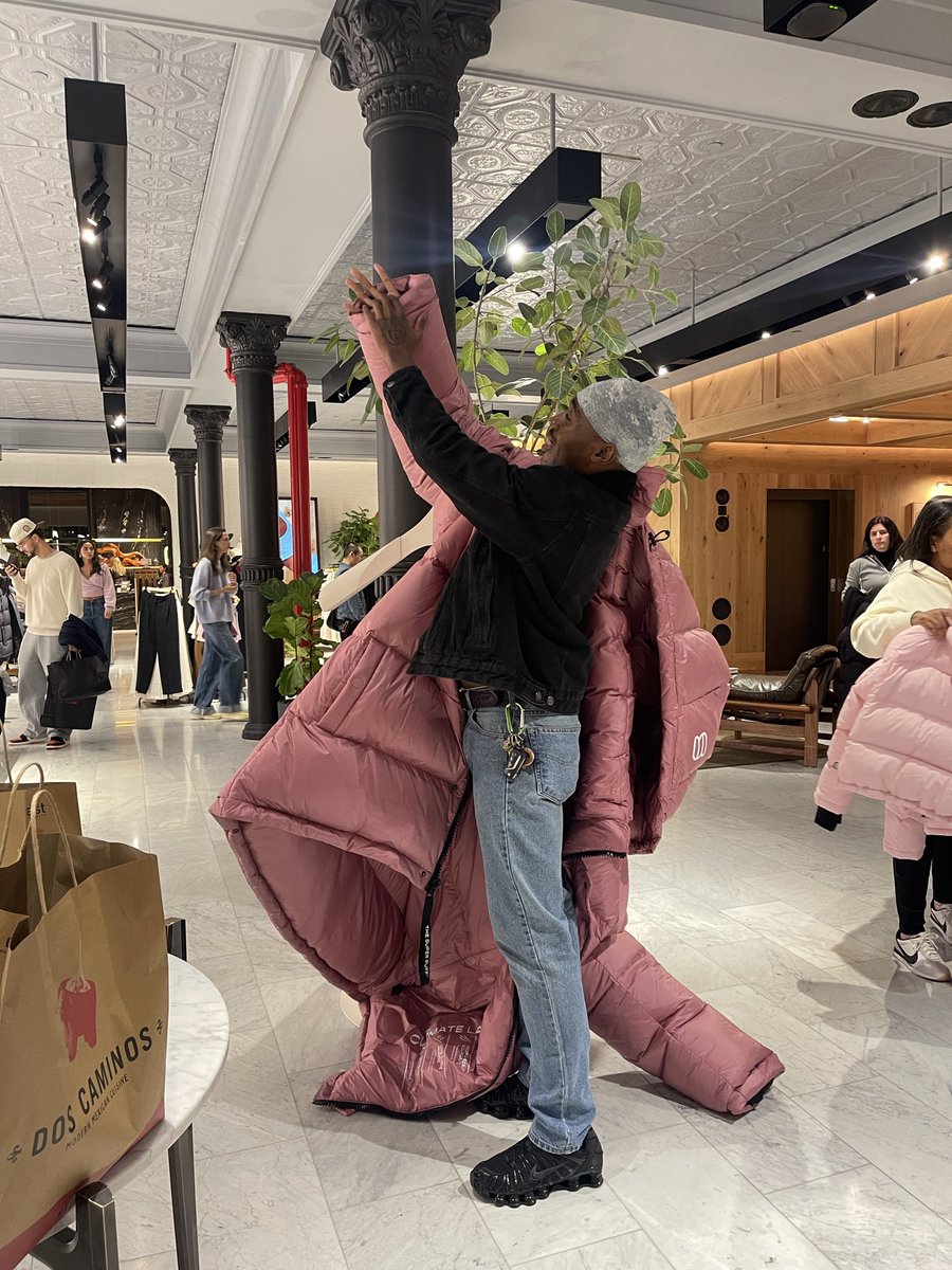 lkhdme's tweet photo. cam’ron variant | @ARITZIA #superpuff https://t.co/qLtPUv0UST
