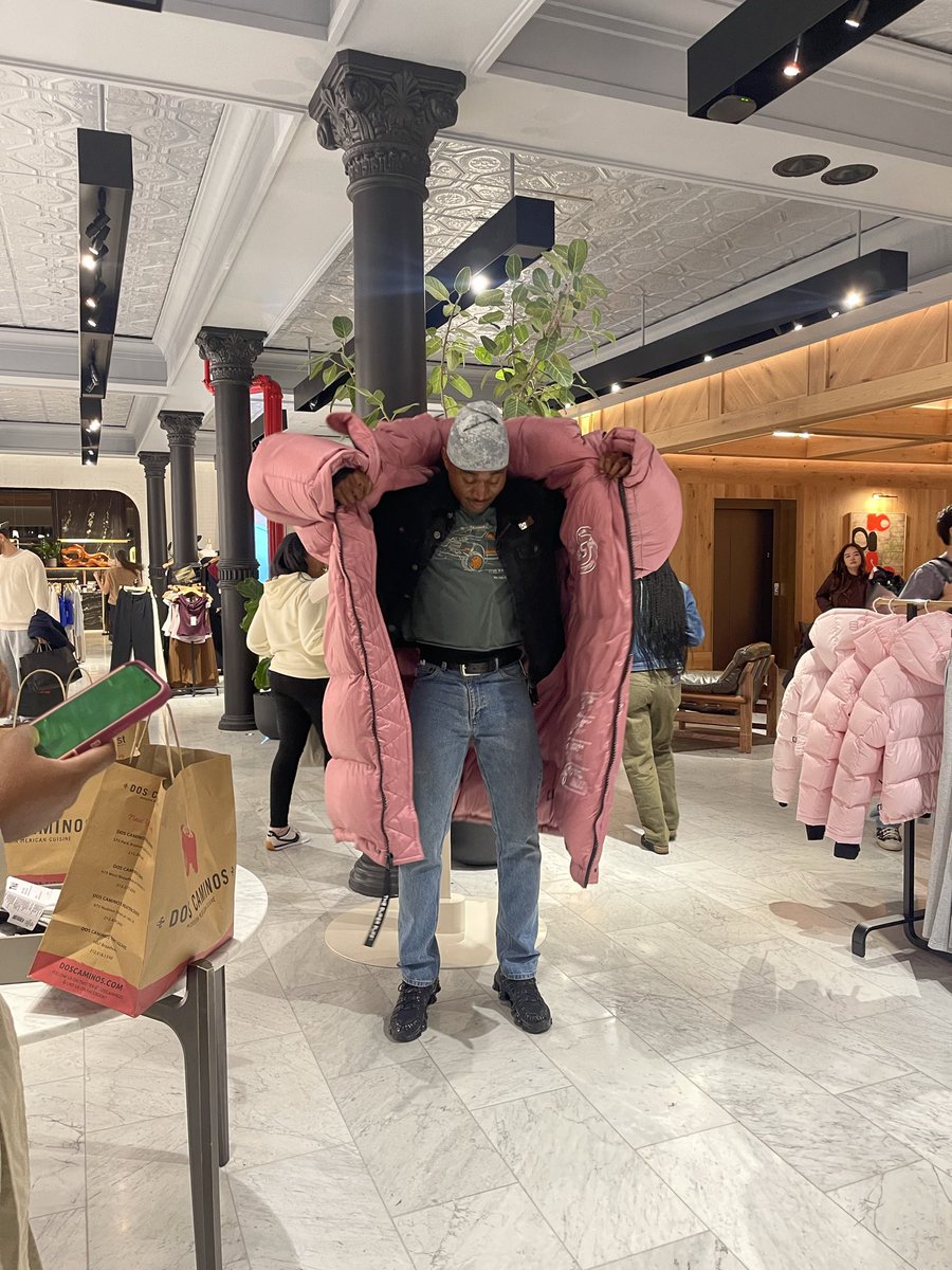lkhdme's tweet photo. cam’ron variant | @ARITZIA #superpuff https://t.co/qLtPUv0UST