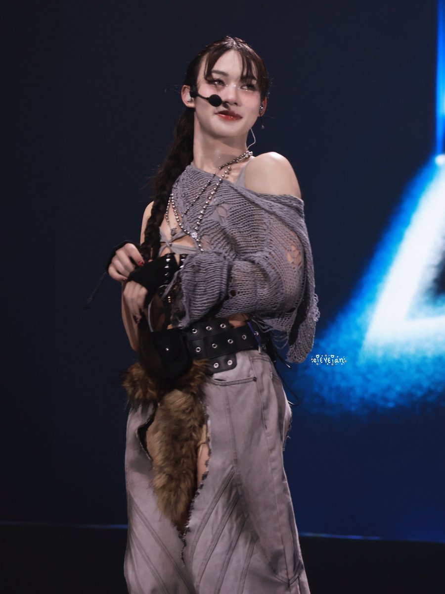 Eieyeian's tweet image. One &amp;amp; Only✨

#LYKNDuskAndDawnConcert 
#Lego_Rapeepong #LYKN
{ ⌒♡*:･@realxlg  ☆ﾟ.* }