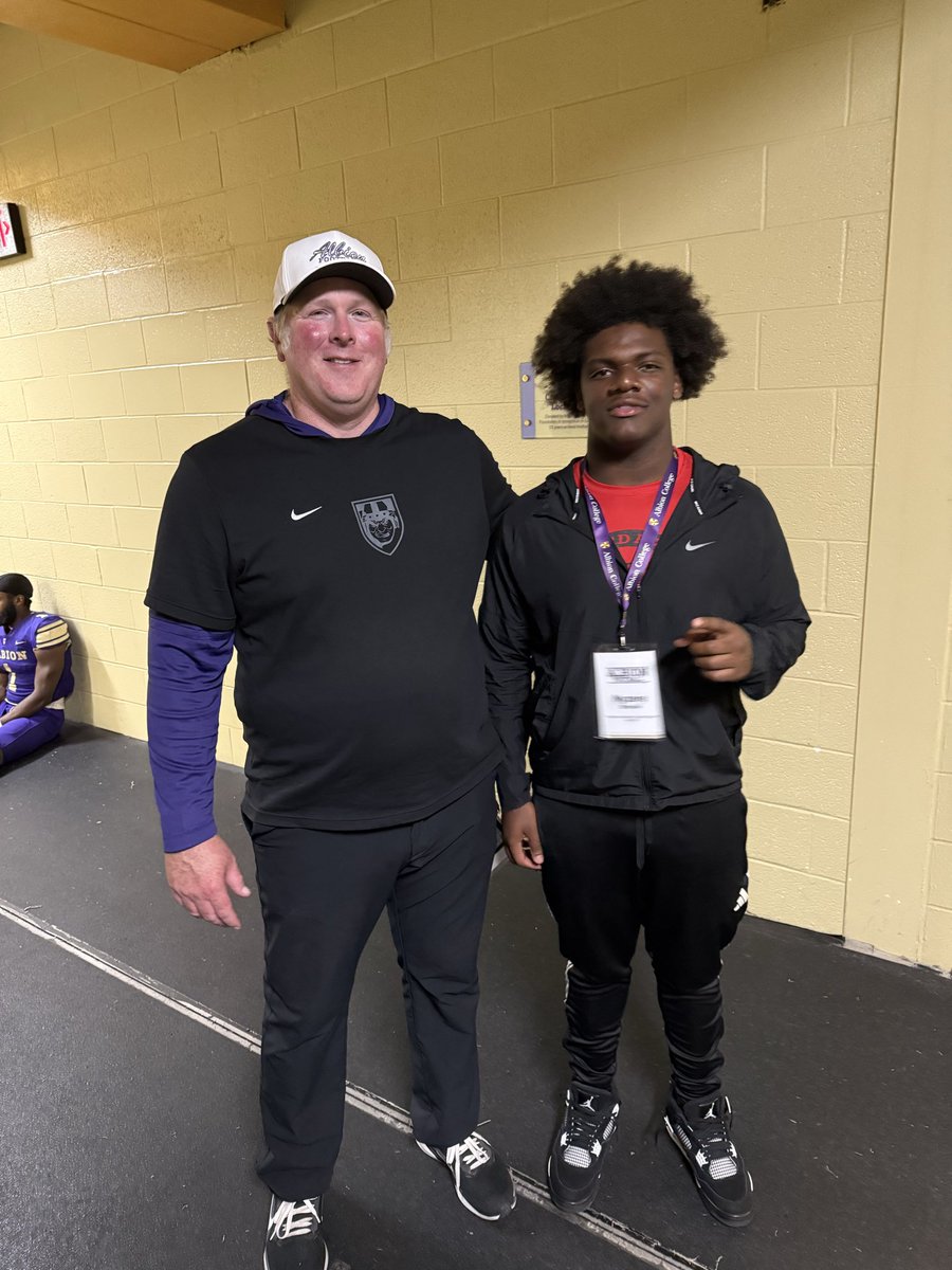 NyzereBriscoe56's tweet image. Thanks for the hospitality at the visit! @CoachSander25 @CoachWasil4 @DenisonDilon @JaPaulKeith_9 @CoachSims13 @DanteBarnes20