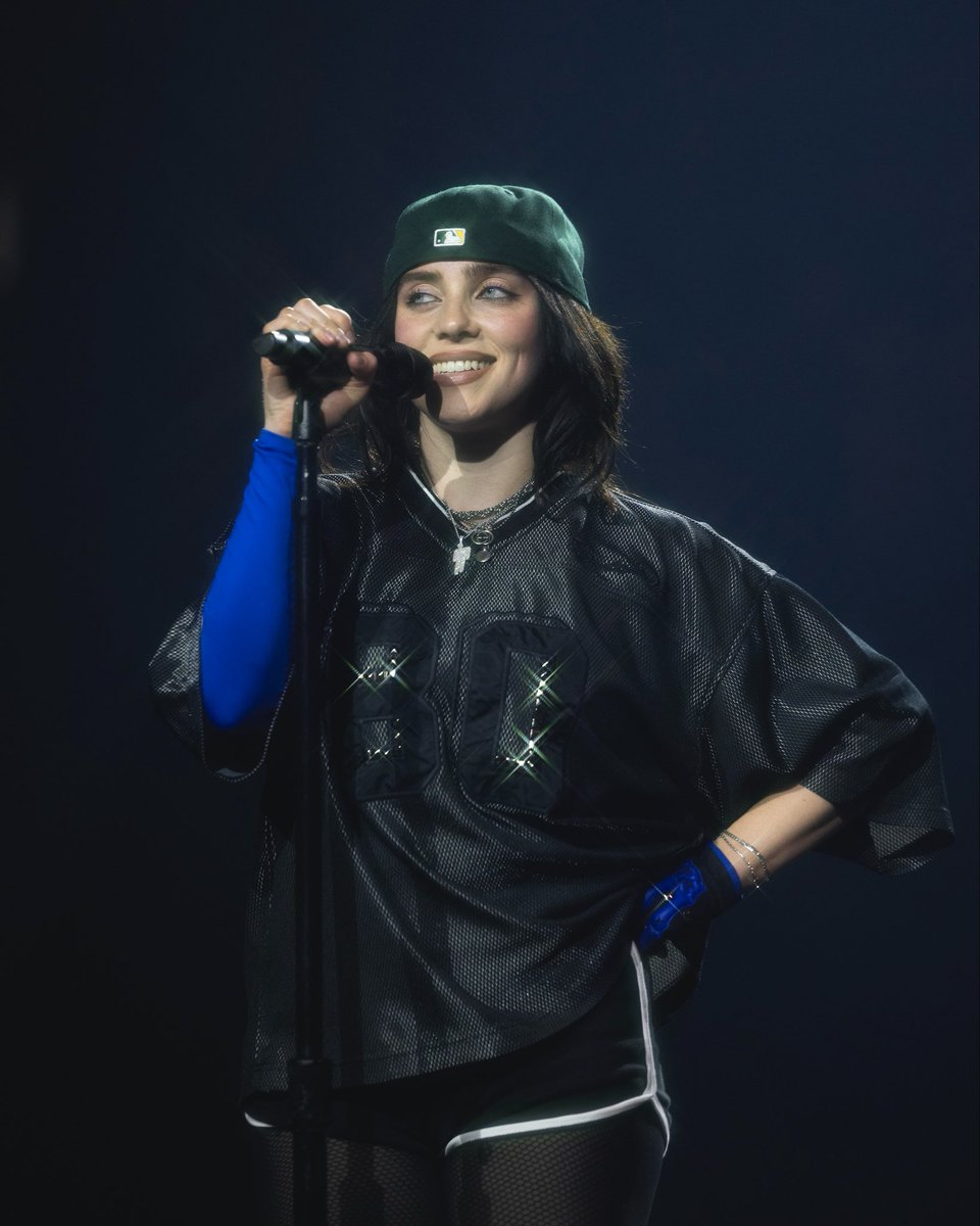 SoleRetriever's tweet image. UNRELEASED: A Billie Eilish x Air Jordan 15 ‘‘When We All Fall Asleep, Where Do We Go?” sample has surfaced 🛌💭

Would you have copped this pair?

📷 @INDEXPDX