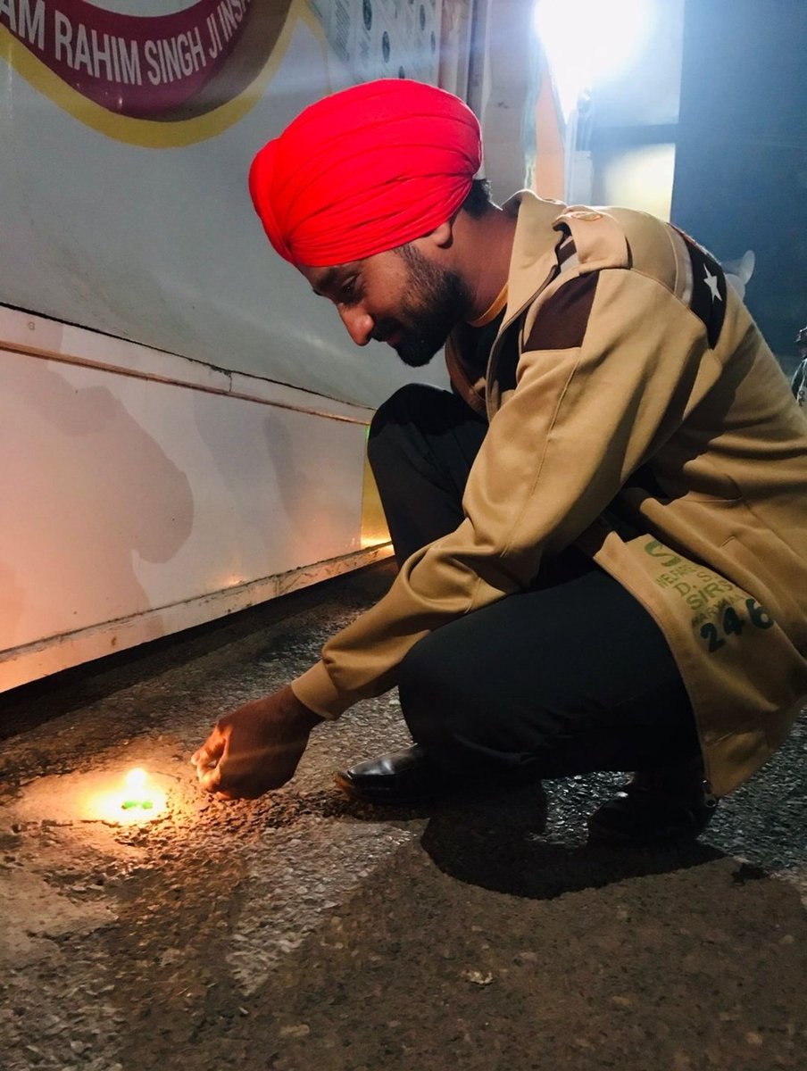 mahalgurdeep7's tweet image. Saint Gurmeet Ram Rahim Singh Ji shares the #HappinessMantra , saying that practicing the Method Of Meditation will not only make you successful in life but will also ensure a constant state of happiness.