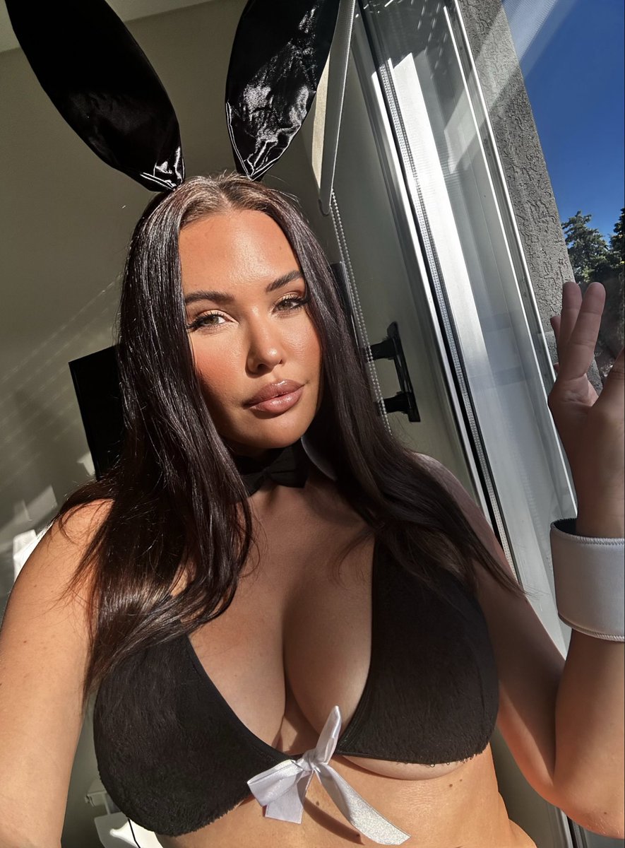 Your Dream Girl 🧜🏼‍♀️ tweet media