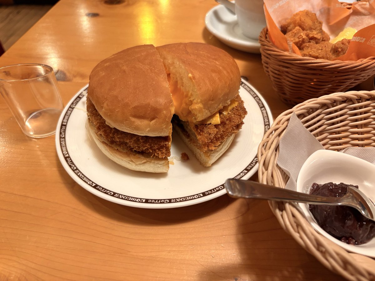 モーニングからドデカチーズメンチ食べたけど割とお腹くる
ｷﾞﾙﾃｨ