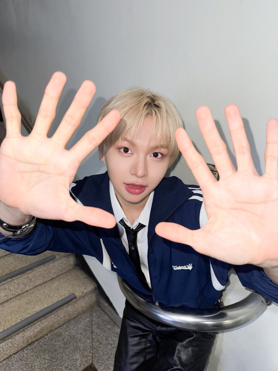📸
💙😚

#IDID #아이딧 #アイディッド #I_did_it
#제멋대로_찬란하게 #CHAN_RAN