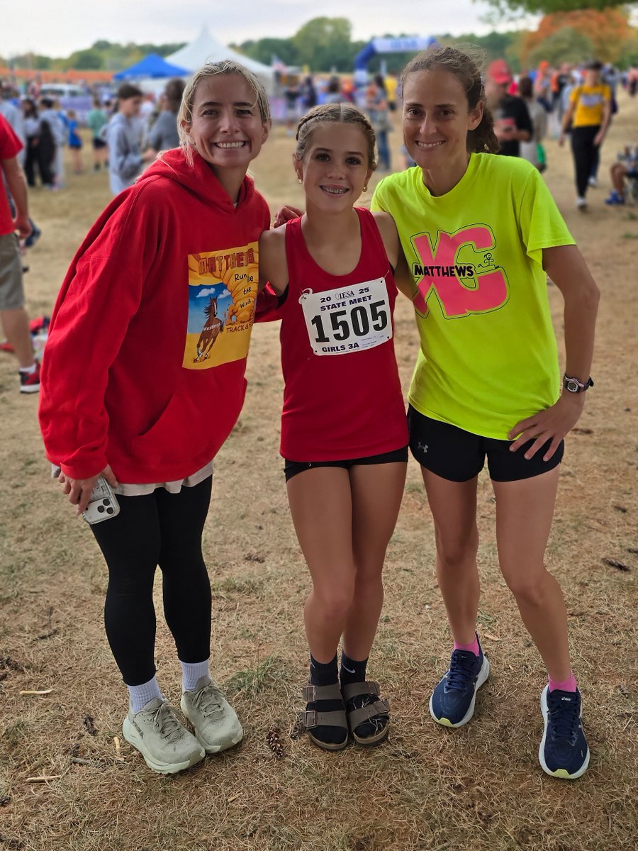 EnergizerEllis's tweet photo. Congratulations to Lilli on a fantastic season! For a kid who never broke 15 minutes as a 6th or 7th grader, it is incredible to see what she has done! She worked hard in the summer, was reliable and consistent, and never gave up! Way to take 92nd at State, girl! https://t.co/wgSgR3zWpq