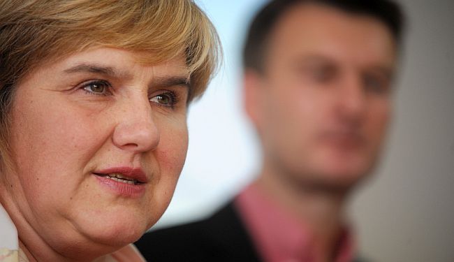 BORIS DEŽULOVIĆ: Ne daj se, Željka
lupiga.com/hiperlink/bori…