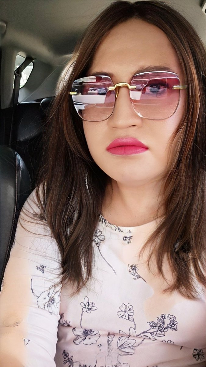 Bobbie_Chaw's tweet image. ไม่ต้องถามหรอกว่าพี่อายุเท่าไร?
เอาเป็นว่า พี่เคยใช้แบงค์ 10 บาทมาล่ะ😂