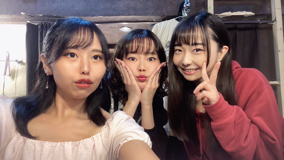 chihoAchiho's tweet image. おはやほ☀️#空を燃やした
昨日もご来場ありがとうございました✨
たくさんのお客様にお届けできて
嬉しかった〜🥺💕

そして本日とうとう千秋楽✨
あっとゆーま…
A13:00~/B17:00~です🌆

蘭子として生きられる最後の日。
いつもと変わらず全力で生きます🔥
飛び込み大歓迎🎉
応援ボードも待ってます🥺