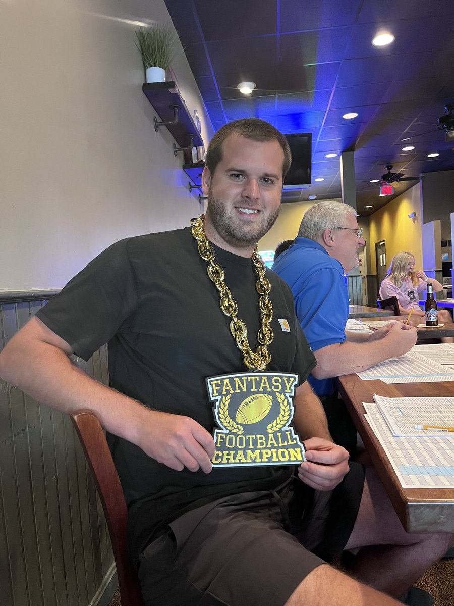USAFantasyChain's tweet image. Another early Sunday of Fantasy Football!! At the Ale House in Port Orange!  Great staff and service!! 
FantasyFootballChampion #TurnoverChain #USASportsFanChain #MadeInAmerica #BraggingRights #LeagueLegend #FantasyGlory #USAFantasyChain #Fantasy+ #Rotobuzzguy