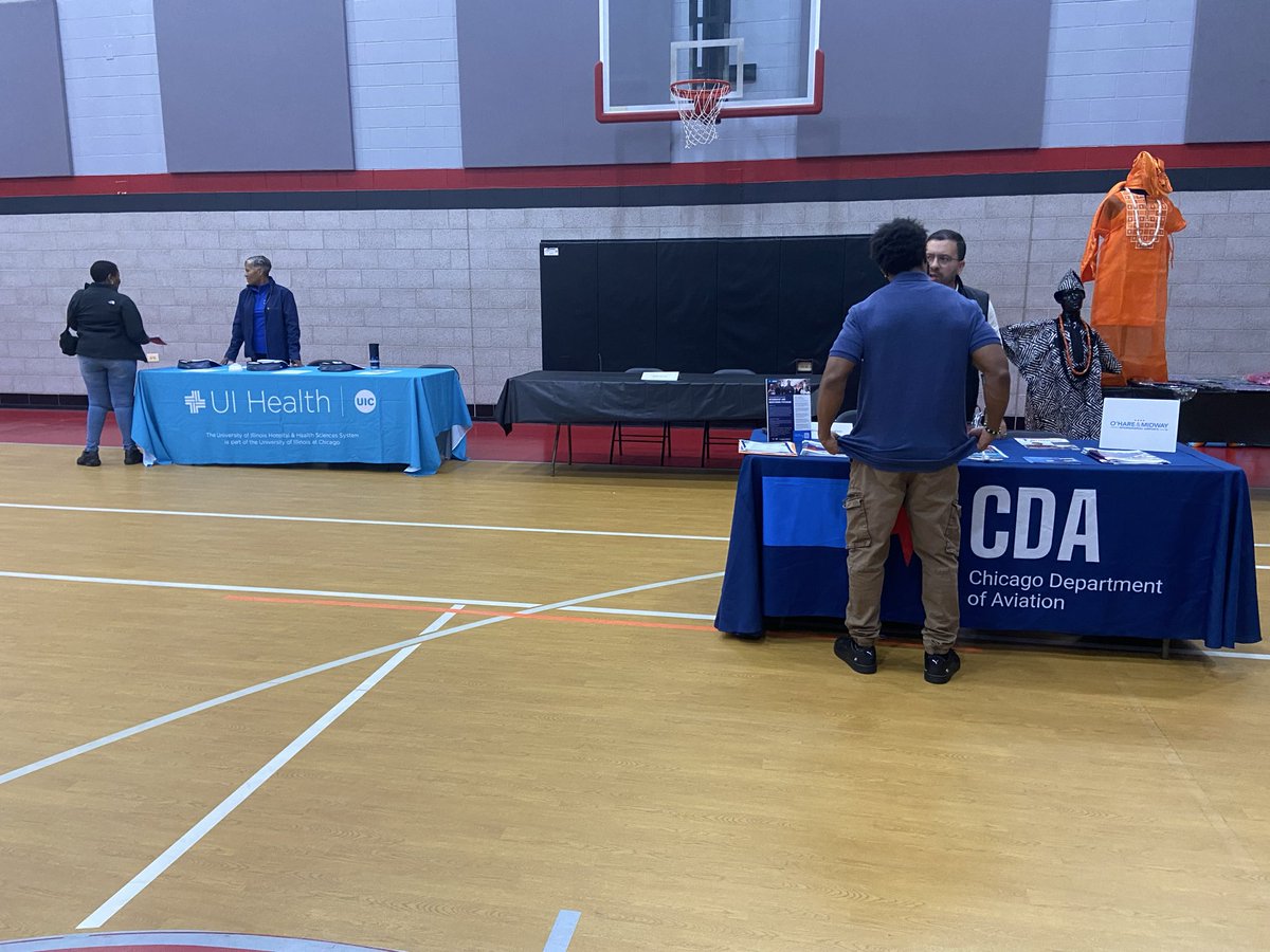 RevIsaacHayes's tweet image. Thanks to the YWCA Metropolitan Chicago for partnering with us for our workforce development resource fair. #StrategicPartnerships #WorkforceDevelopment #CommunityEngagement
