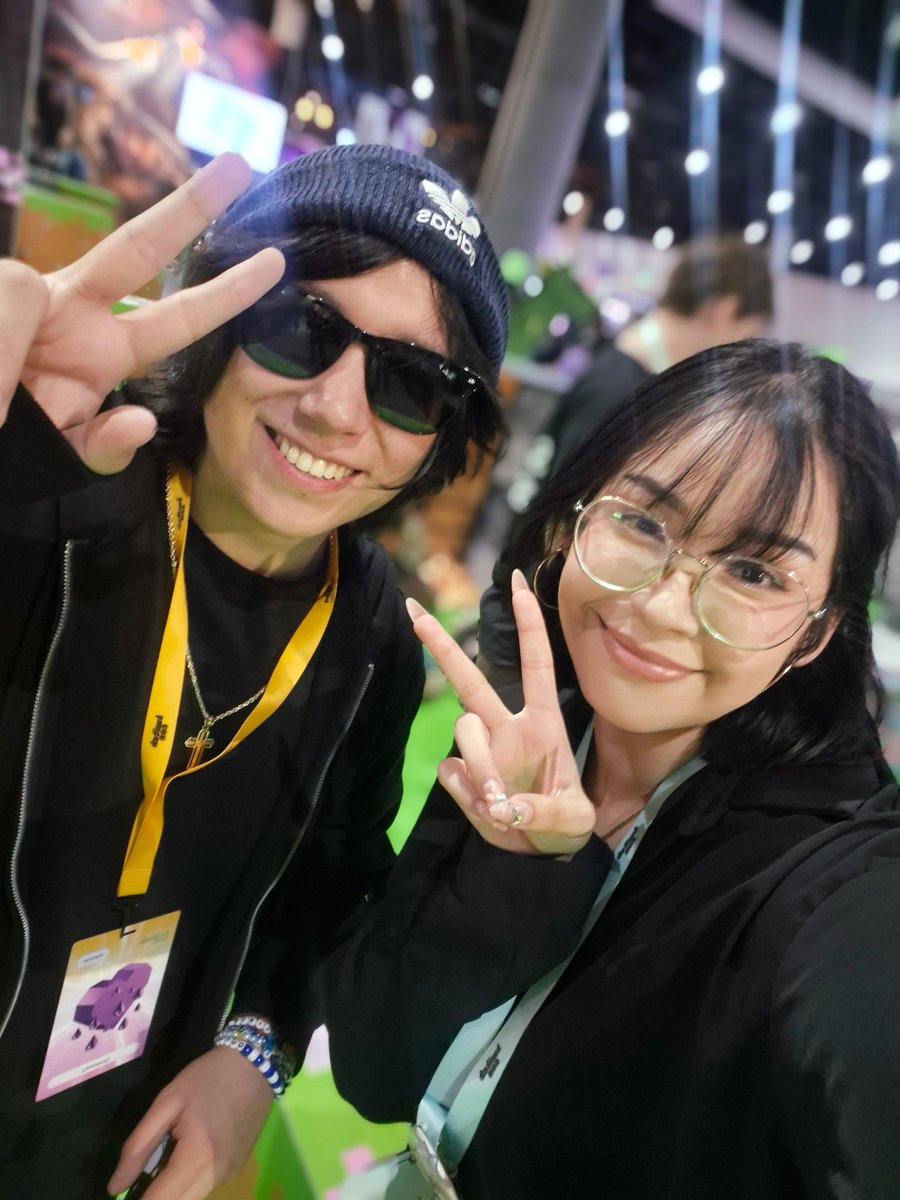 JK191108's tweet photo. hola volví a saludar a quackity ❤️‍🩹 https://t.co/tHhFDT0Gkb